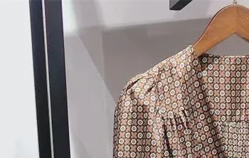 Mulheres V-pescoço Ponto de Impressão Longo Manto Lado Lace-up Babados Início do Outono Novo 2021 Senhora Vintage Manga Curta Vestido com o Cinto