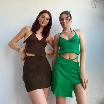 Moda Sólido Halter Top e Mini-Saia Casual Terno das Mulheres Conjuntos de 2022 Verão Sexy sem encosto Retro Y2k Streetwear 2 peças de Roupas